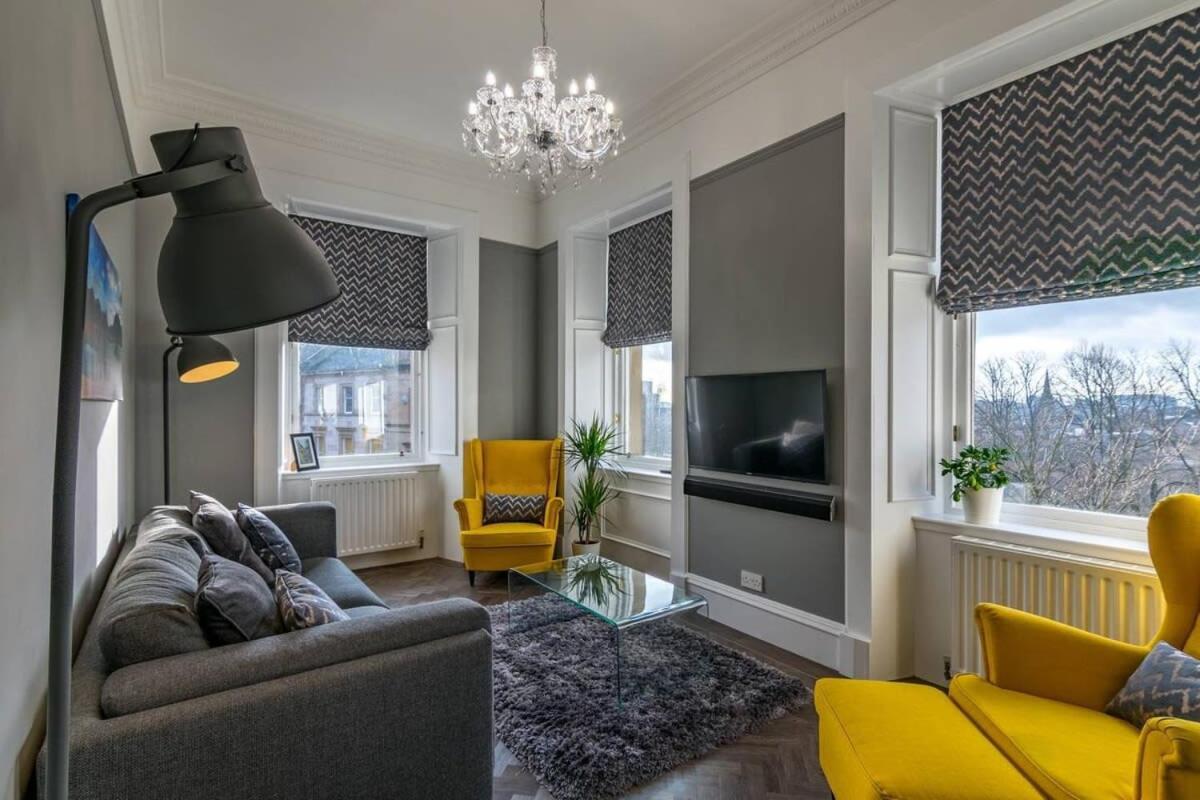 Bright And Airy Apartment Glasgow Eksteriør billede